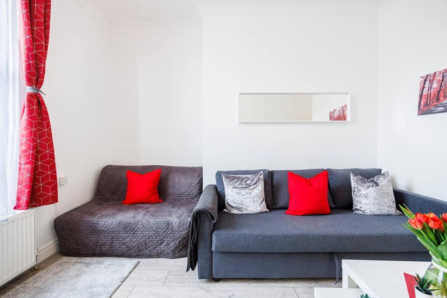 12 Bed Charming And Bright Flat * Londra