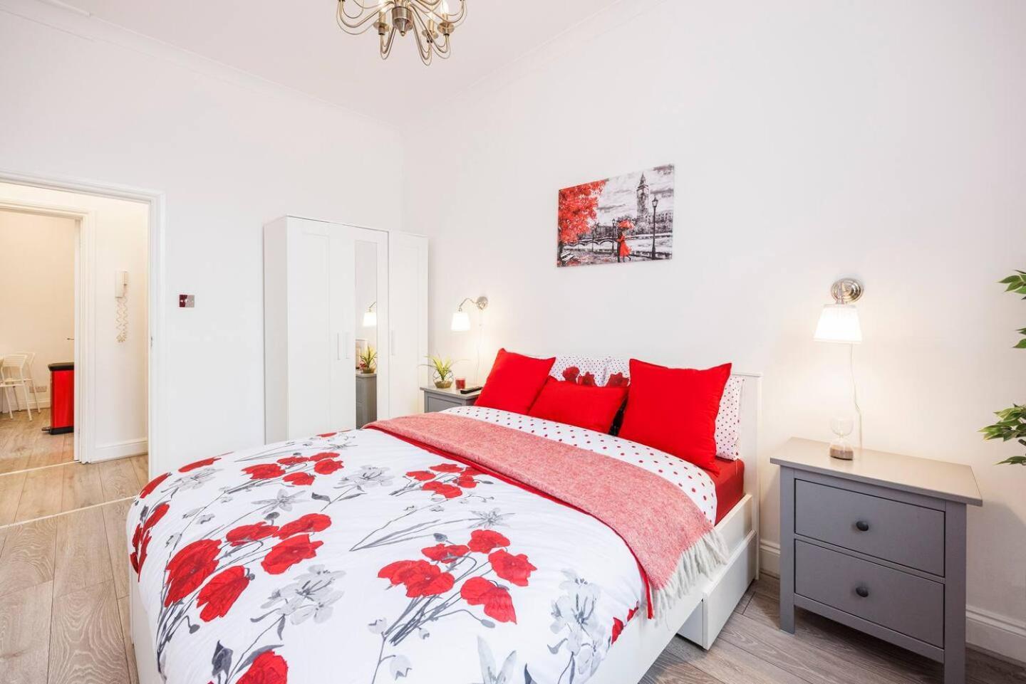 12 Bed Charming And Bright Flat Appartamento Londra